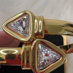 (181)Gold Tone Crystal Women's Bracelet